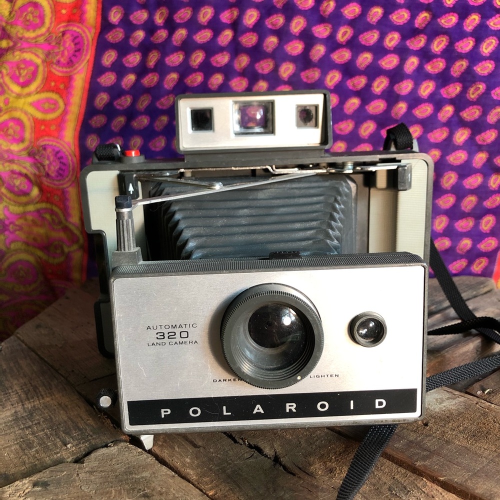 Late 60’s Polaroid Automatic 320 Land Camera
